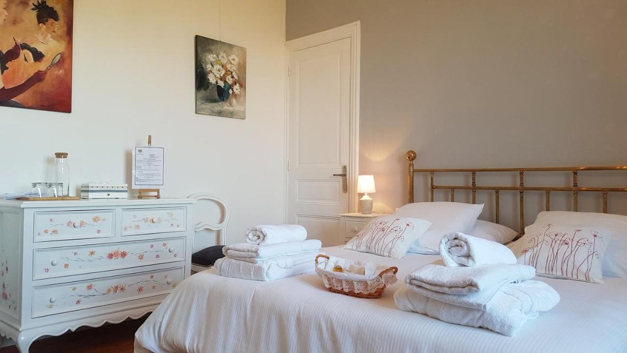 Bed and Breakfast Domaine Berenguer Ouches Екстер'єр фото