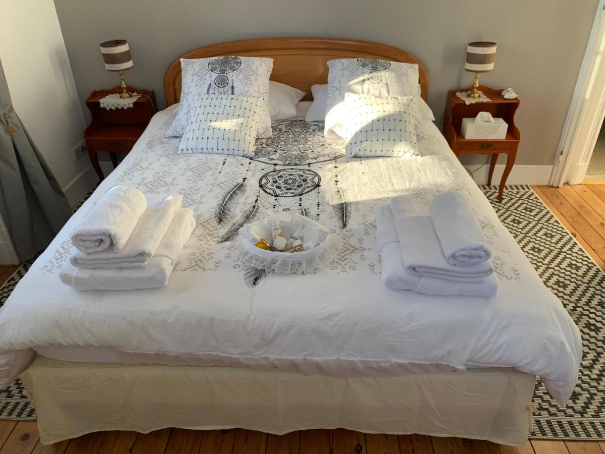 Bed and Breakfast Domaine Berenguer Ouches Екстер'єр фото