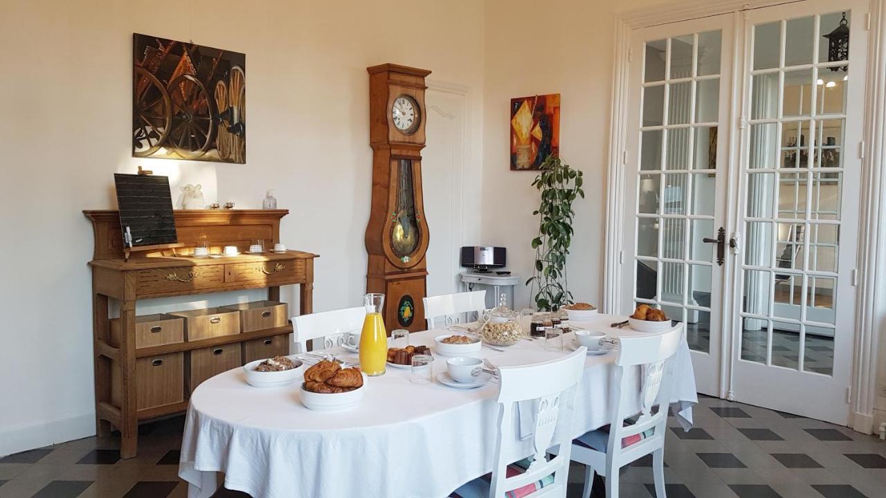 Bed and Breakfast Domaine Berenguer Ouches Екстер'єр фото