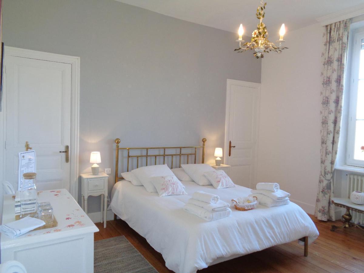 Bed and Breakfast Domaine Berenguer Ouches Екстер'єр фото