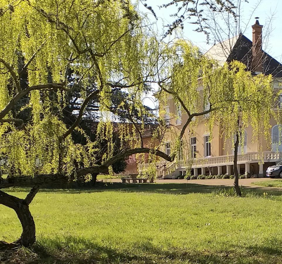 Bed and Breakfast Domaine Berenguer Ouches Екстер'єр фото